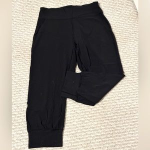 Lululemon Crop Joggers, Size 8